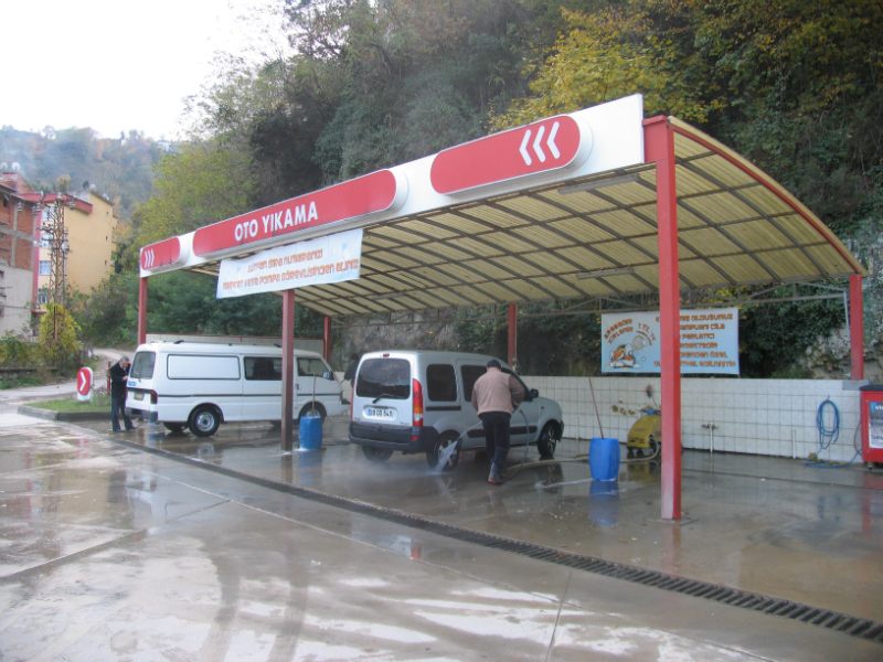 İstasyon araç yıkama alanı